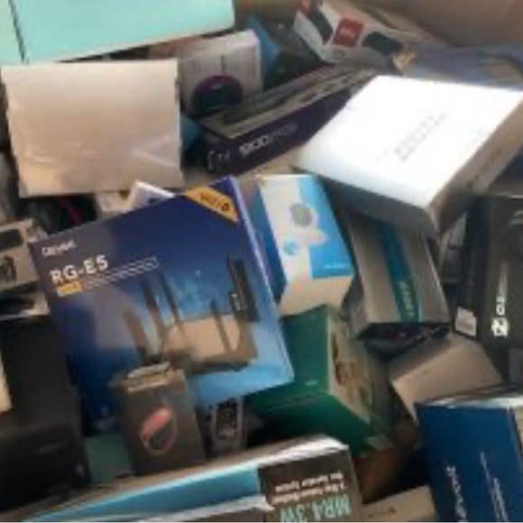 New 5 pound Amazon pallet mystery bag - Picture 8 of 10